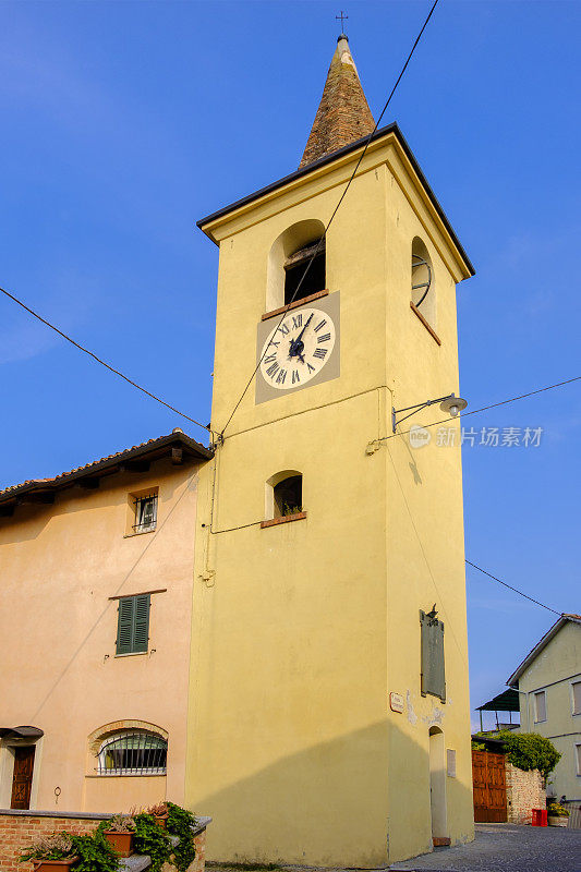 卡斯蒂里奥尼·法莱托(Castiglione Falletto)位于朗河(Langhe)，这是一个多山的地区，主要以葡萄种植为主，以巴罗洛(Barolo)葡萄酒的生产而闻名。库尼奥省，皮埃蒙特，意大利